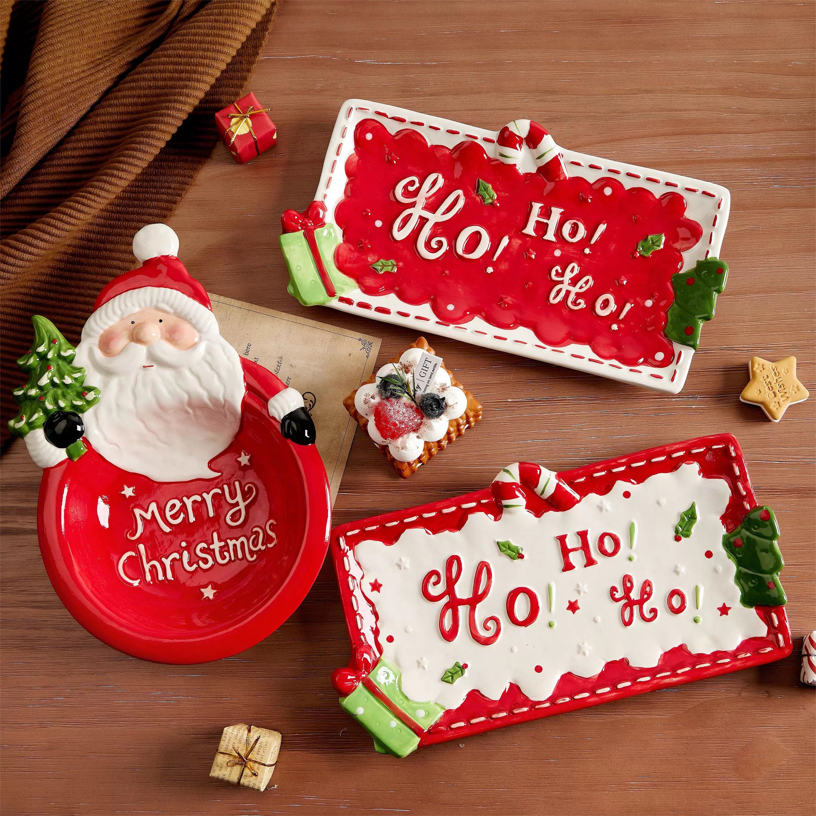Christmas Santa Ceramic Plate – Hand-Painted 3D Holiday Dinnerware Set  Decorla