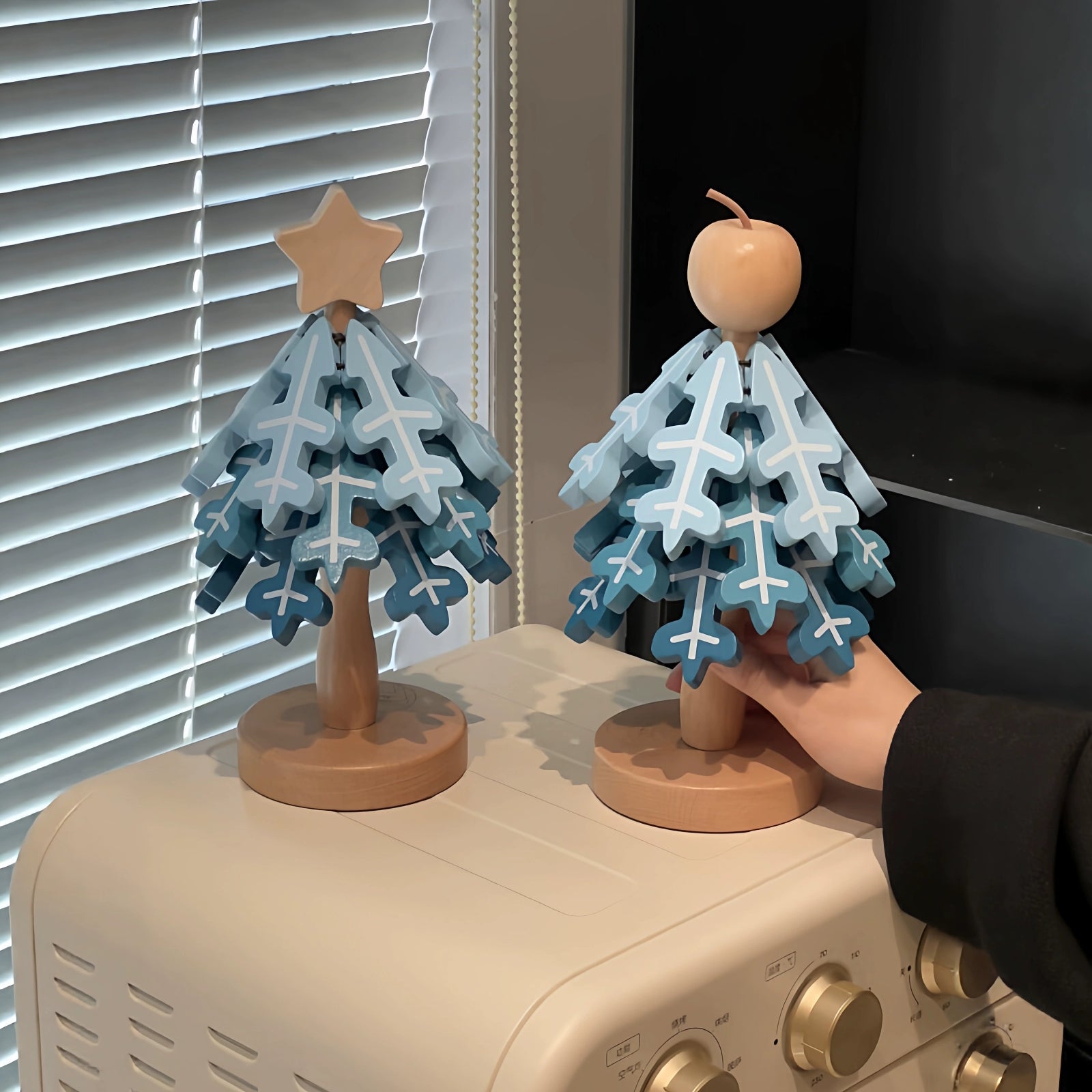 Christmas Tree Heat Insulation Mat – Snowflake Silicone Pot Mat & Table Placemat  Decorla