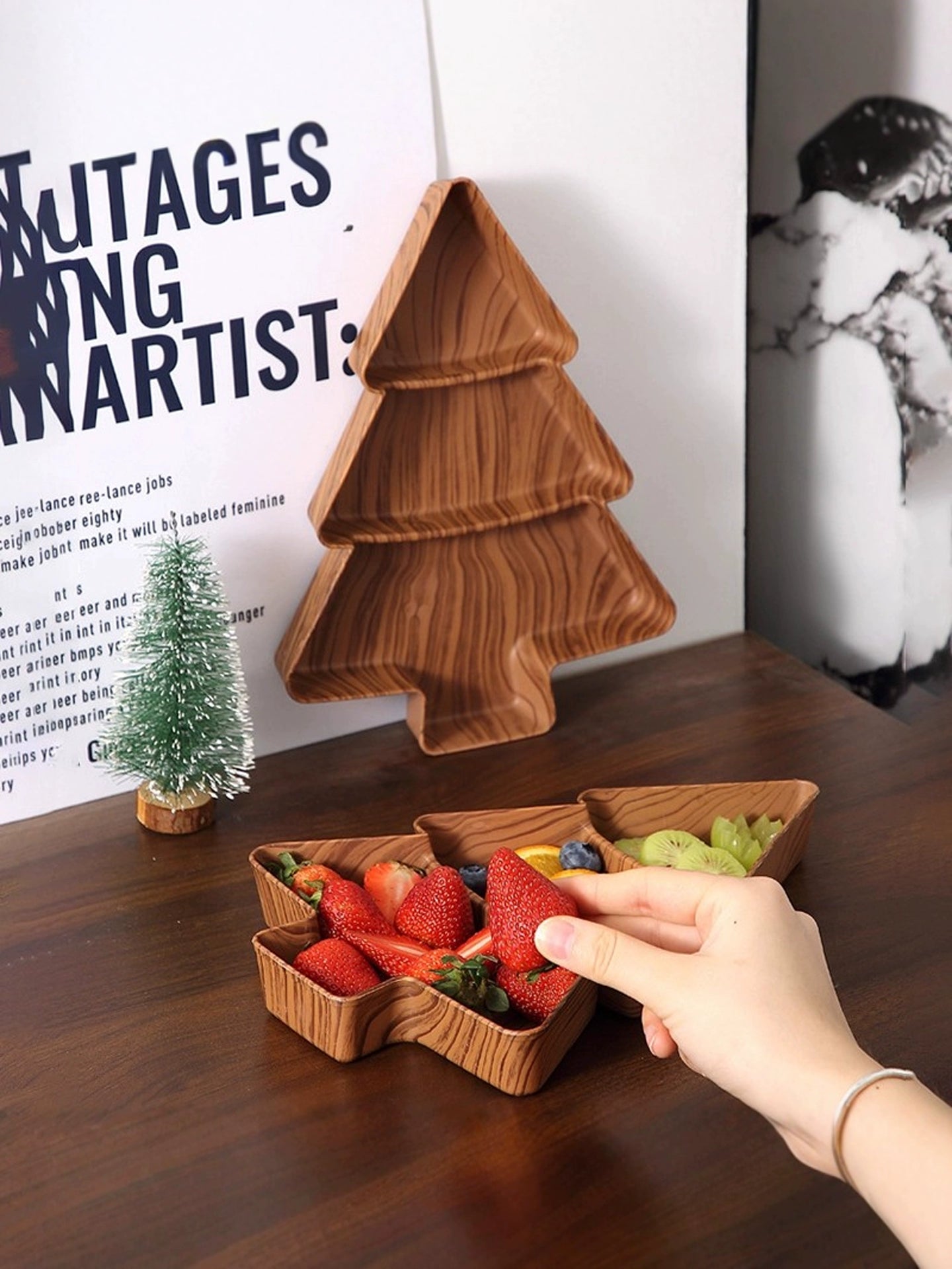 Christmas Tree Snack Tray – Wooden Texture Multi-Compartment Holiday Serving Plate  Decorla