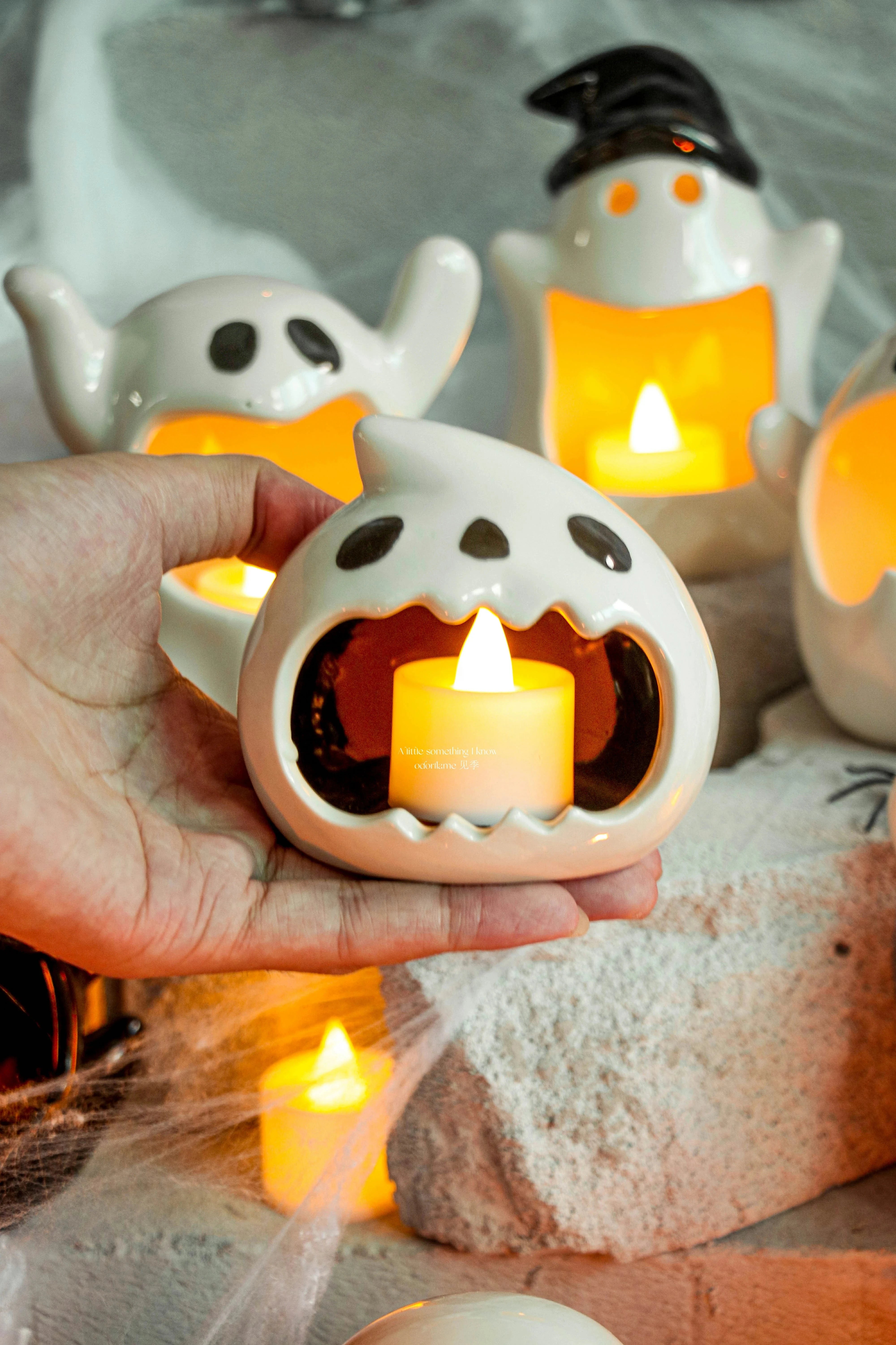 Halloween Ghost Candle Holder – Cute Ceramic Ghost Tealight Decoration  Decorla