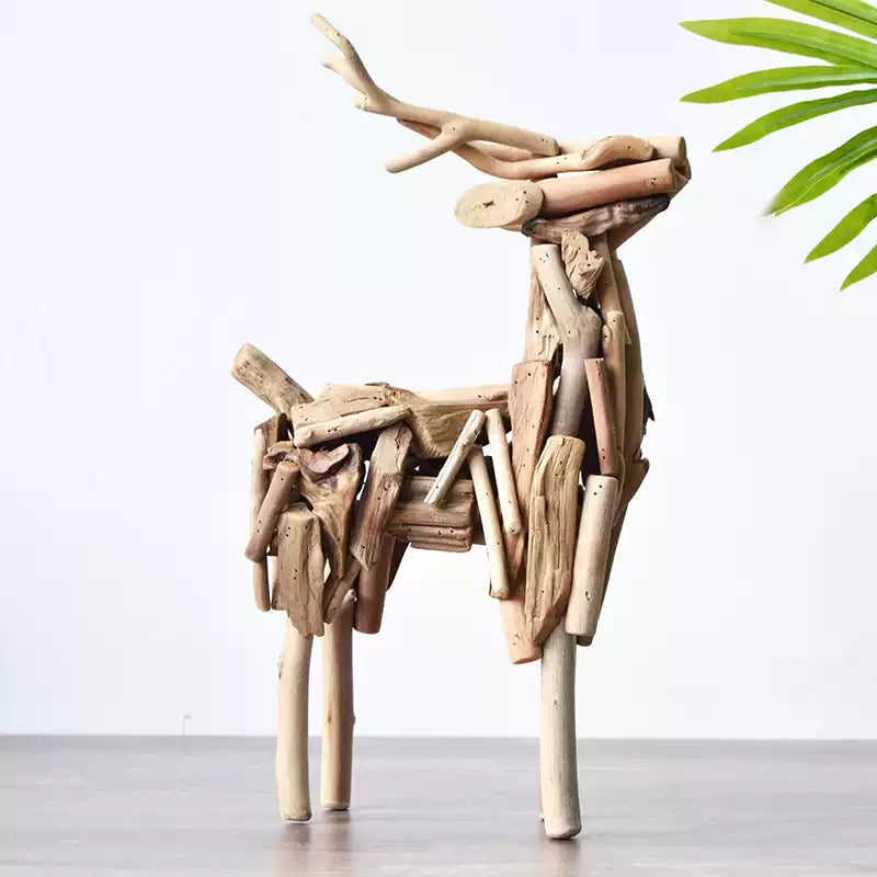  Wooden deer figurine for room decoration and birthday gift
