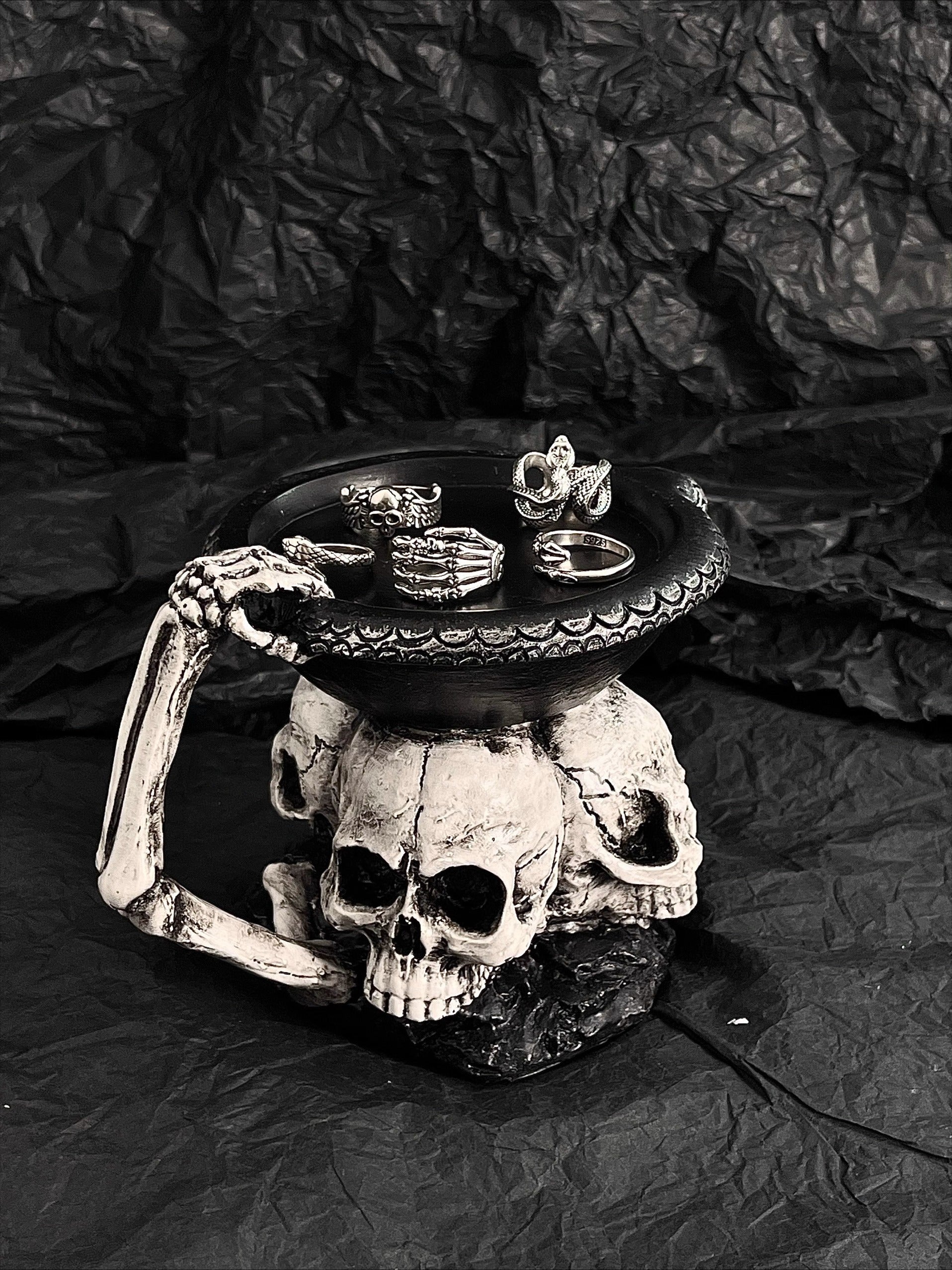 Skull Candle Holder – Gothic Horror Candle Stand & Jewelry Holder  Decorla