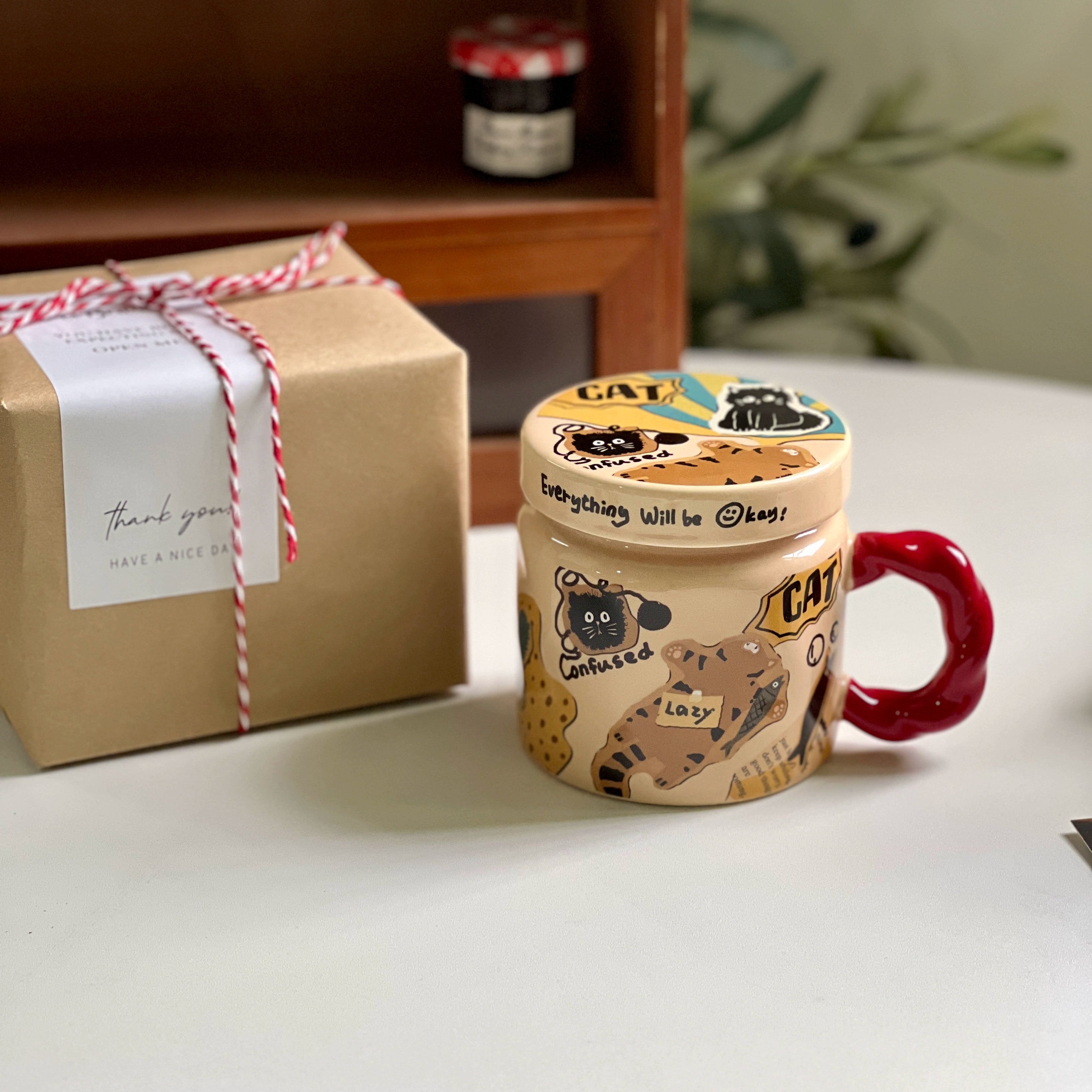 Vintage Ceramic Coffee Mug with Lid – American Retro Illustration Dog & Cat Design  Decorla